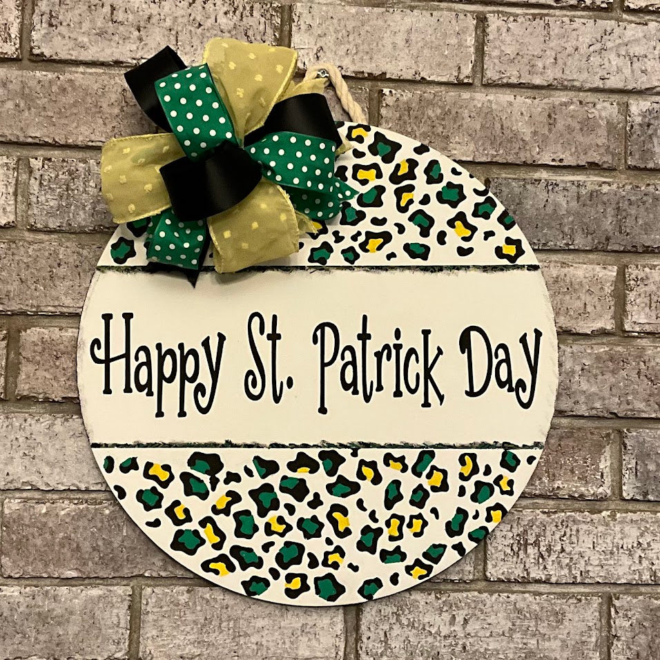 Happy St. Patrick's Day 15 Inch Round Door Sign